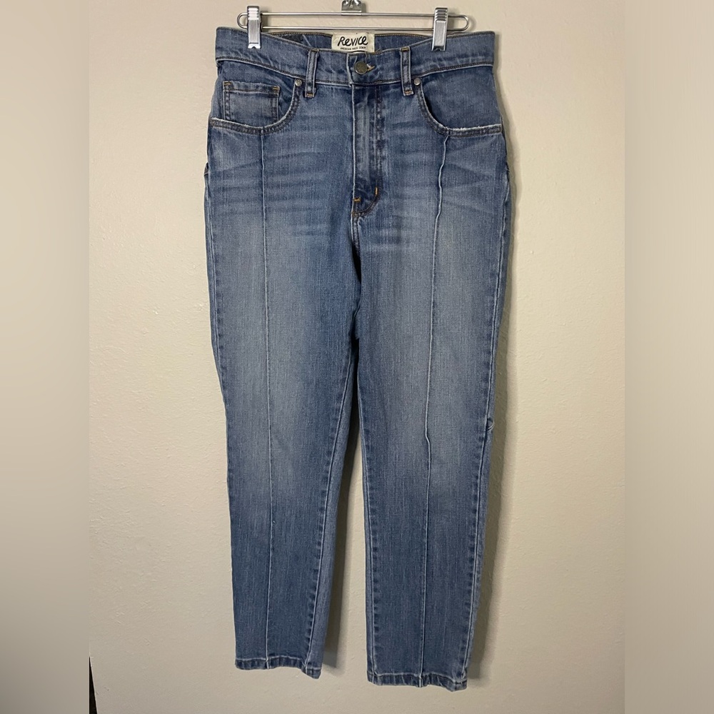 Revice Venus Crop Star Stitch Back Hi-Waisted Front Pleat regular Jeans size 28